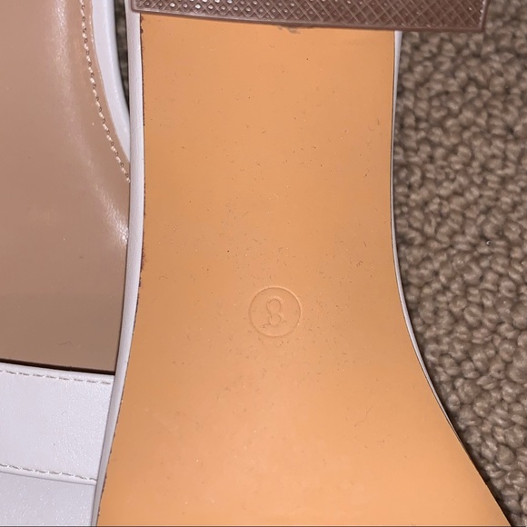 White heels - Picture 4 of 4